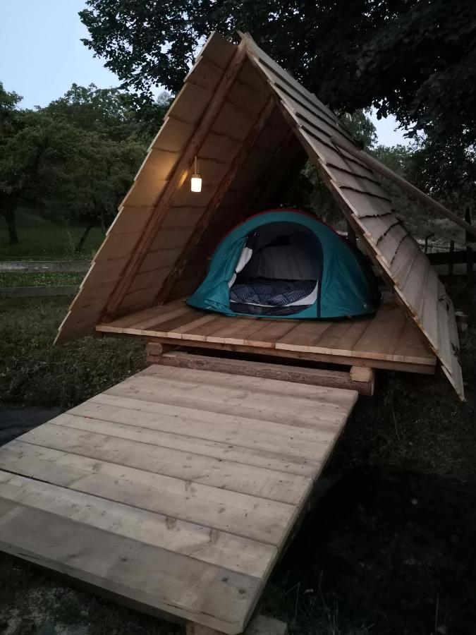 Kamp Na Otoku - Ljubno Ob Savinji Hotel Kültér fotó