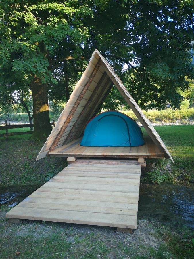 Kamp Na Otoku - Ljubno Ob Savinji Hotel Kültér fotó