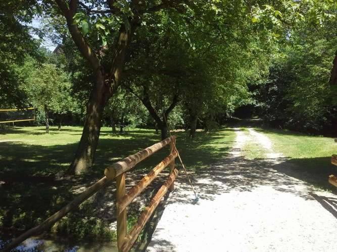 Kamp Na Otoku - Ljubno Ob Savinji Hotel Kültér fotó