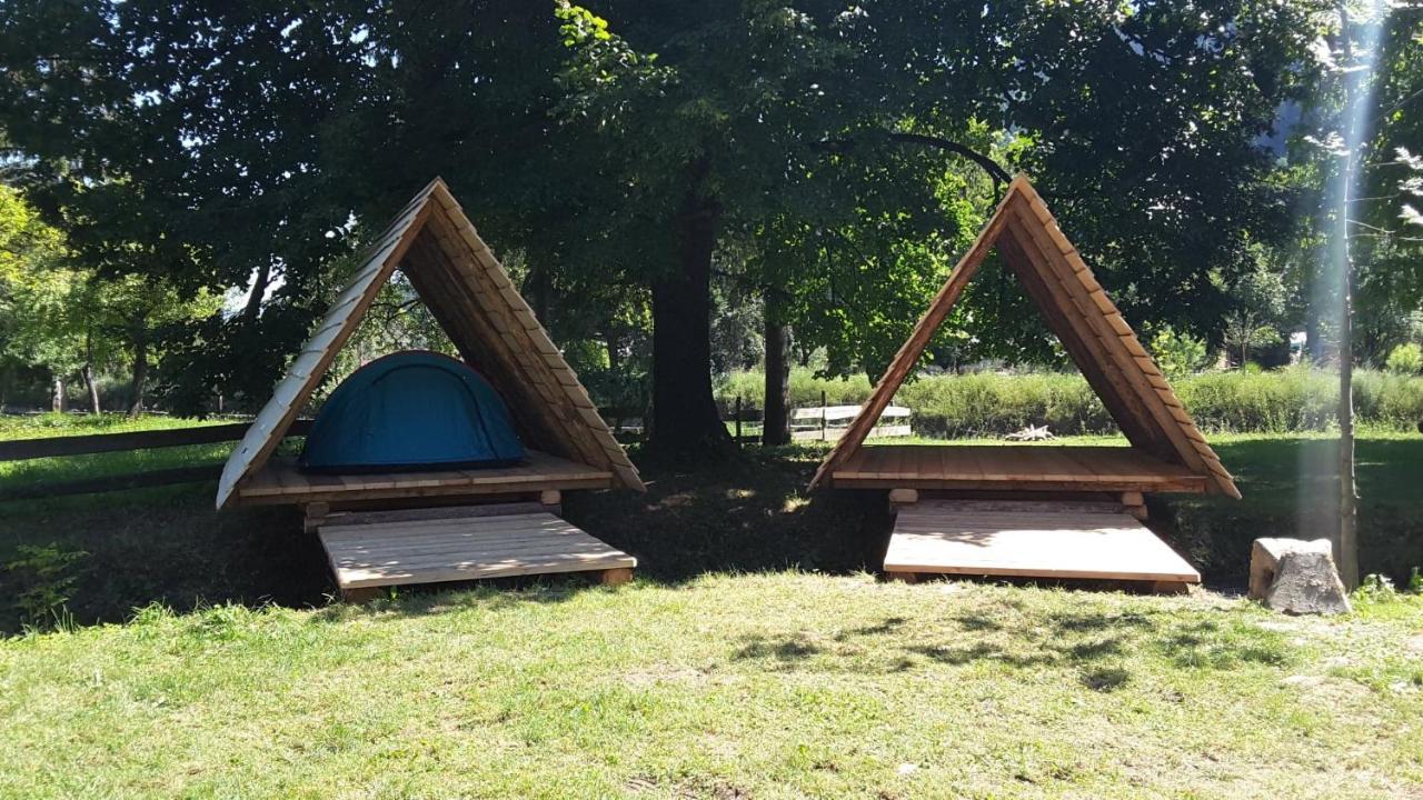 Kamp Na Otoku - Ljubno Ob Savinji Hotel Kültér fotó