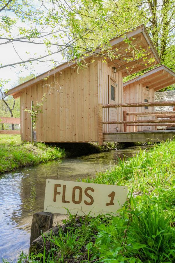 Kamp Na Otoku - Ljubno Ob Savinji Hotel Kültér fotó