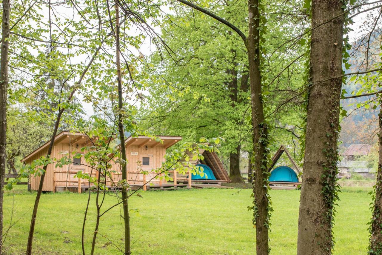 Kamp Na Otoku - Ljubno Ob Savinji Hotel Kültér fotó