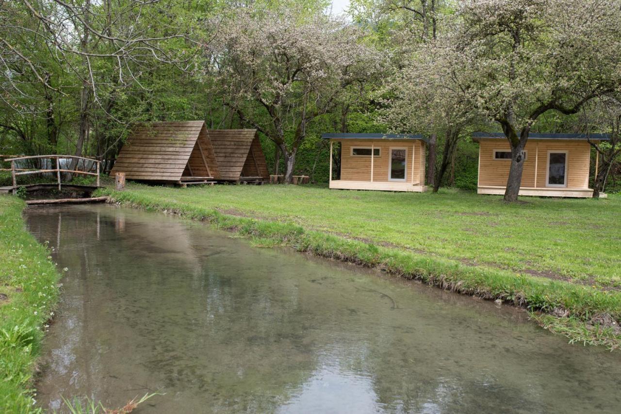 Kamp Na Otoku - Ljubno Ob Savinji Hotel Kültér fotó