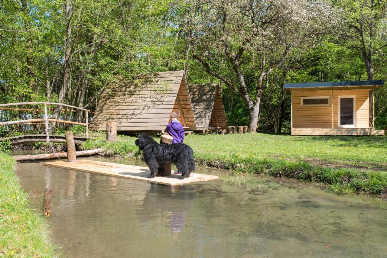 Kamp Na Otoku - Ljubno Ob Savinji Hotel Kültér fotó