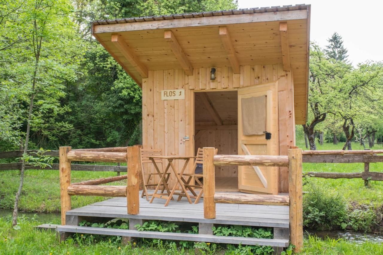 Kamp Na Otoku - Ljubno Ob Savinji Hotel Kültér fotó
