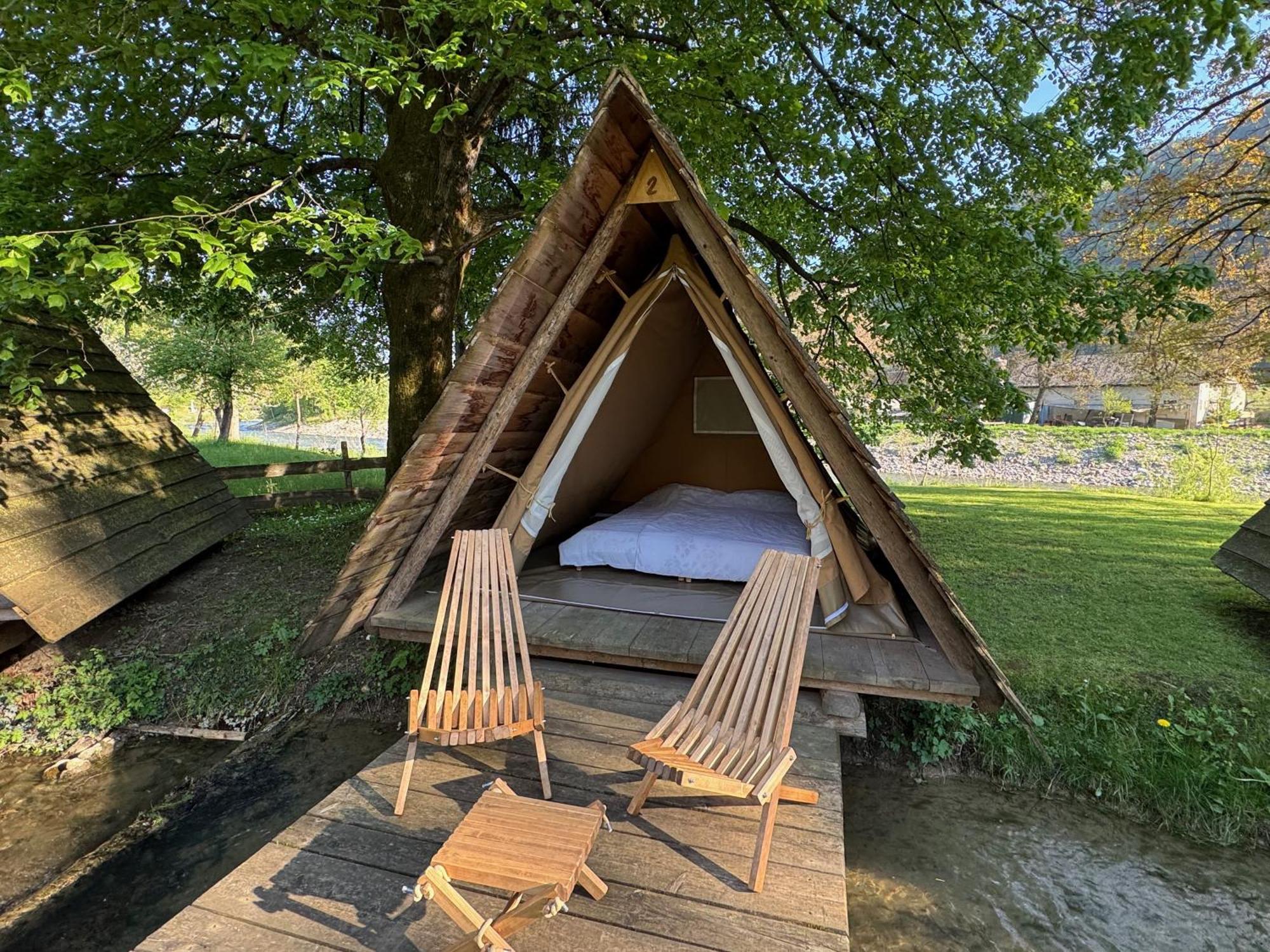 Kamp Na Otoku - Ljubno Ob Savinji Hotel Kültér fotó